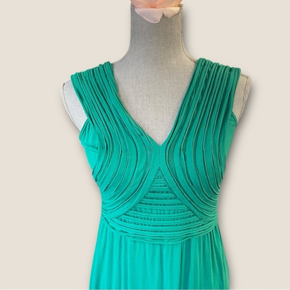 Max Studio Green Sleeveless Pleated Bodice Maxi Dress Size Small - Picture 4 of 11